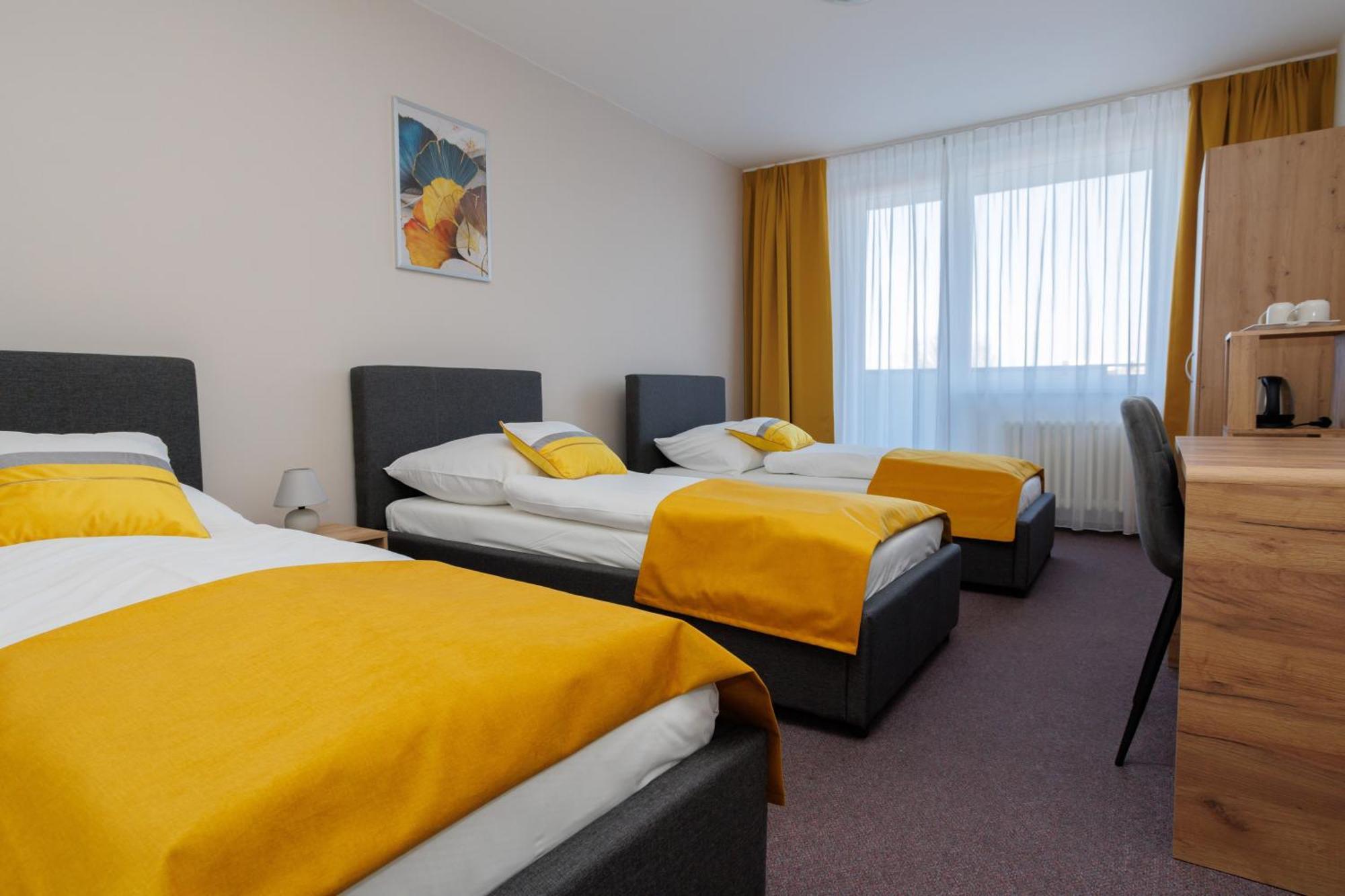 Hotel Fit Пршеров Экстерьер фото