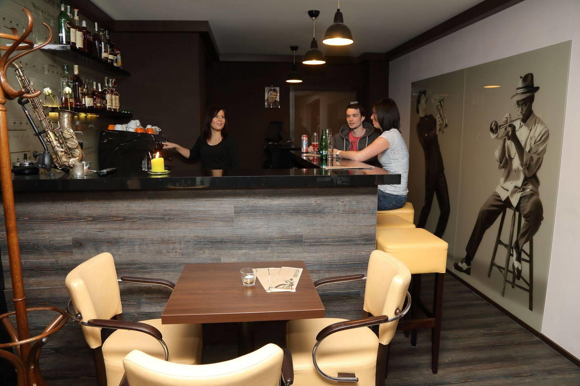Hotel Fit Пршеров Экстерьер фото
